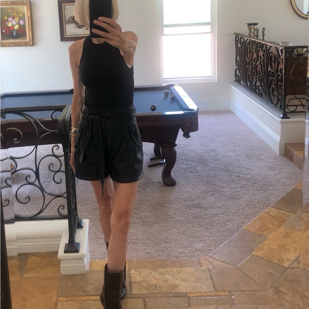 BLANKNYC - NWOT FAUX LEATHER PAPERBAG WAIST SHORTS + BLACK/WOMENS 24